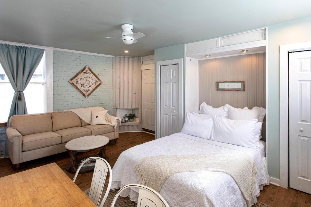 Katy House Bed And Breakfast Smithville Экстерьер фото